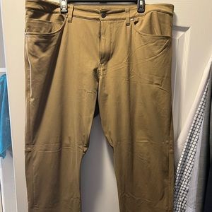 Lululemon ABC Pant Classic Fit 40”Waist